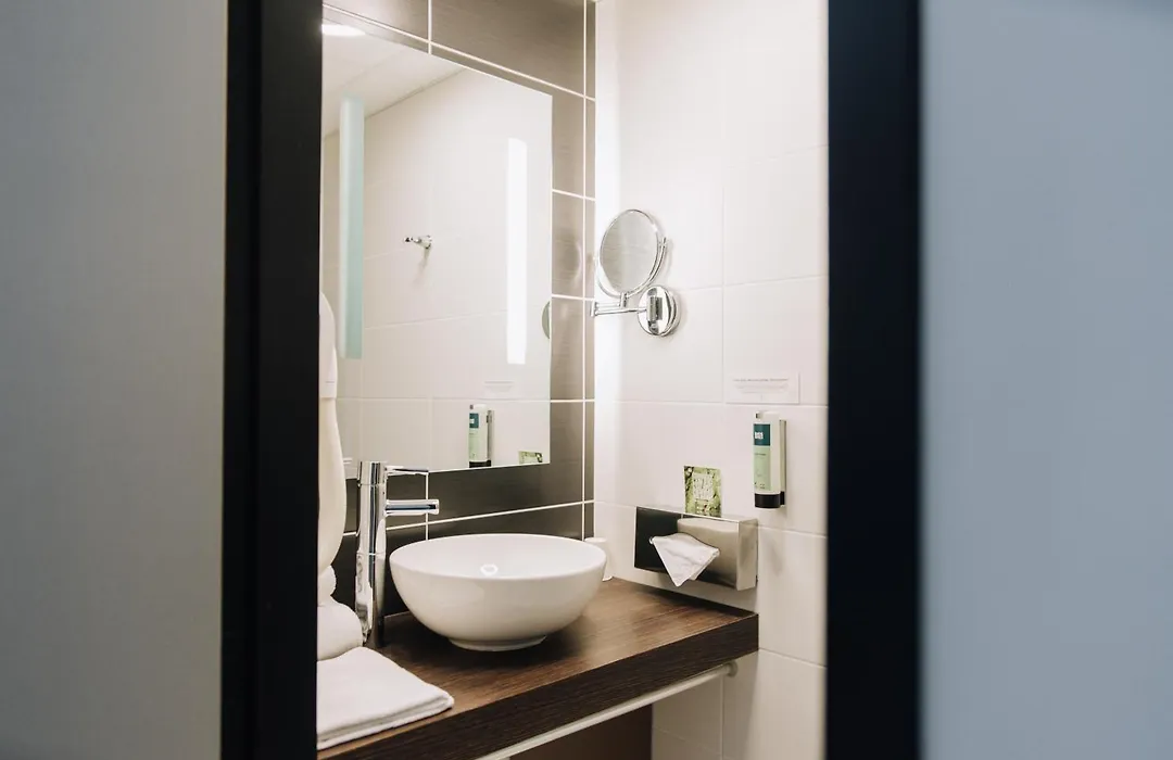Logis Hotel Victor Hugo & Spa-1